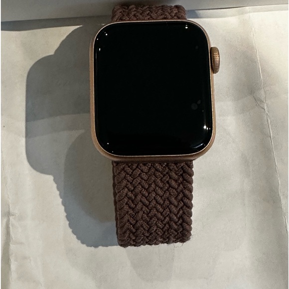Apple Watch Series 6. - Picture 2 of 2